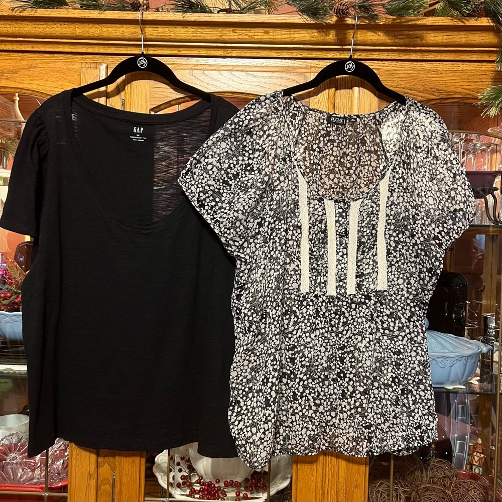 Warm Weather Light Flowy Tops 1X/2X Lot (2) 🕶️